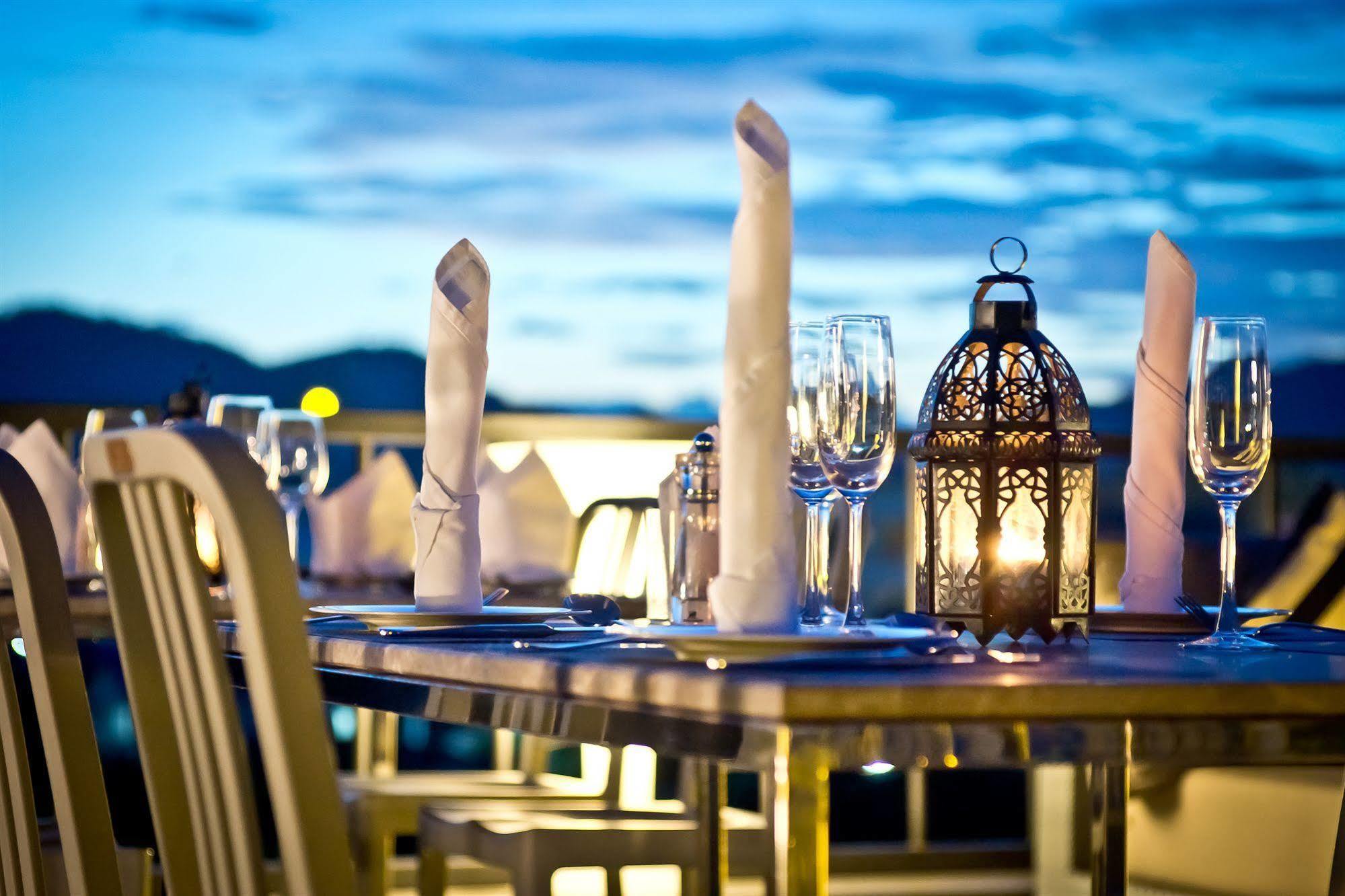 Dune Hua Hin Hotel Bagian luar foto